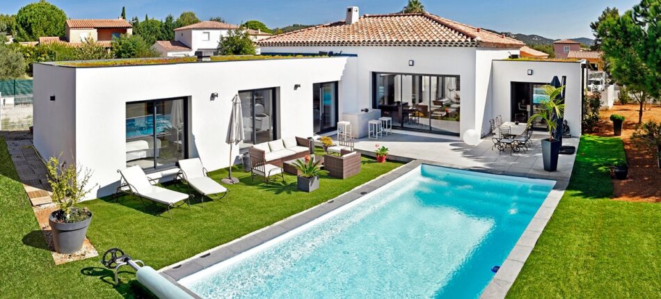 Maison Familiale Confortable Avec Jardin Et Garage, À L'extérieur