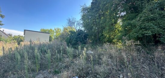 Terrain à bâtir à Jouy-le-Moutier, Île-de-France