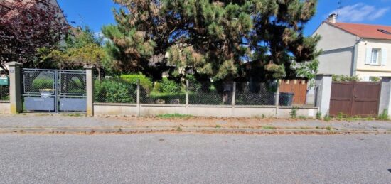 Terrain à bâtir à Les Clayes-sous-Bois, Île-de-France